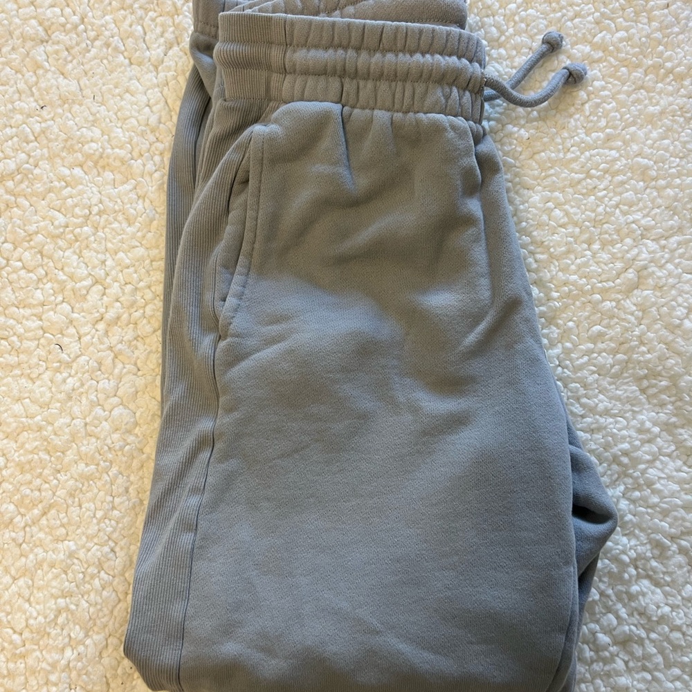 EUC Aritzia TNA Gray/Blue Jogger Pants (XXS)